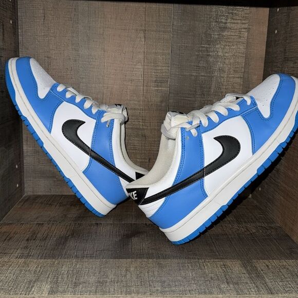 NIKE DUNK low- UNC- University Sneakers- size 6.5 men - Picture 7 of 14